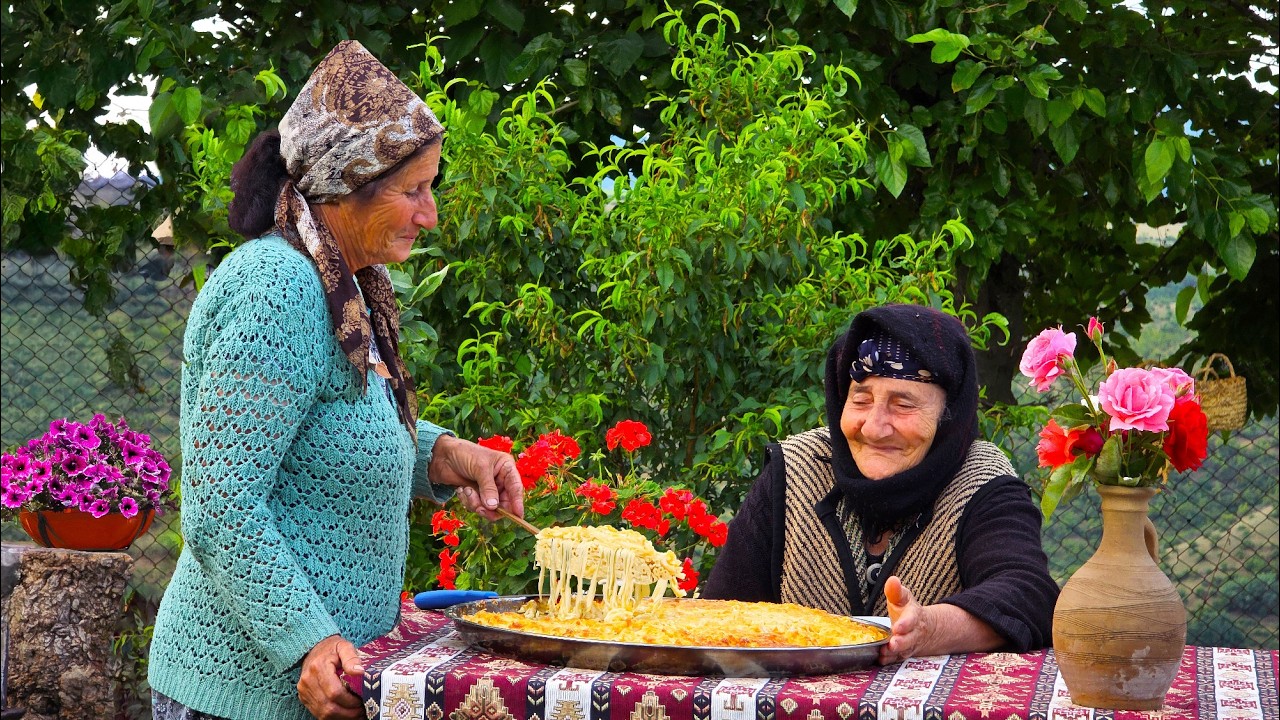 Nature&rsquo;s Candy: Preparing Traditional Mulberry Molasses in Rural Life 🍇