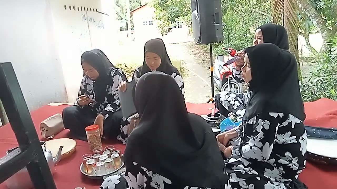 Lagu bimbang serumpun kasih. 