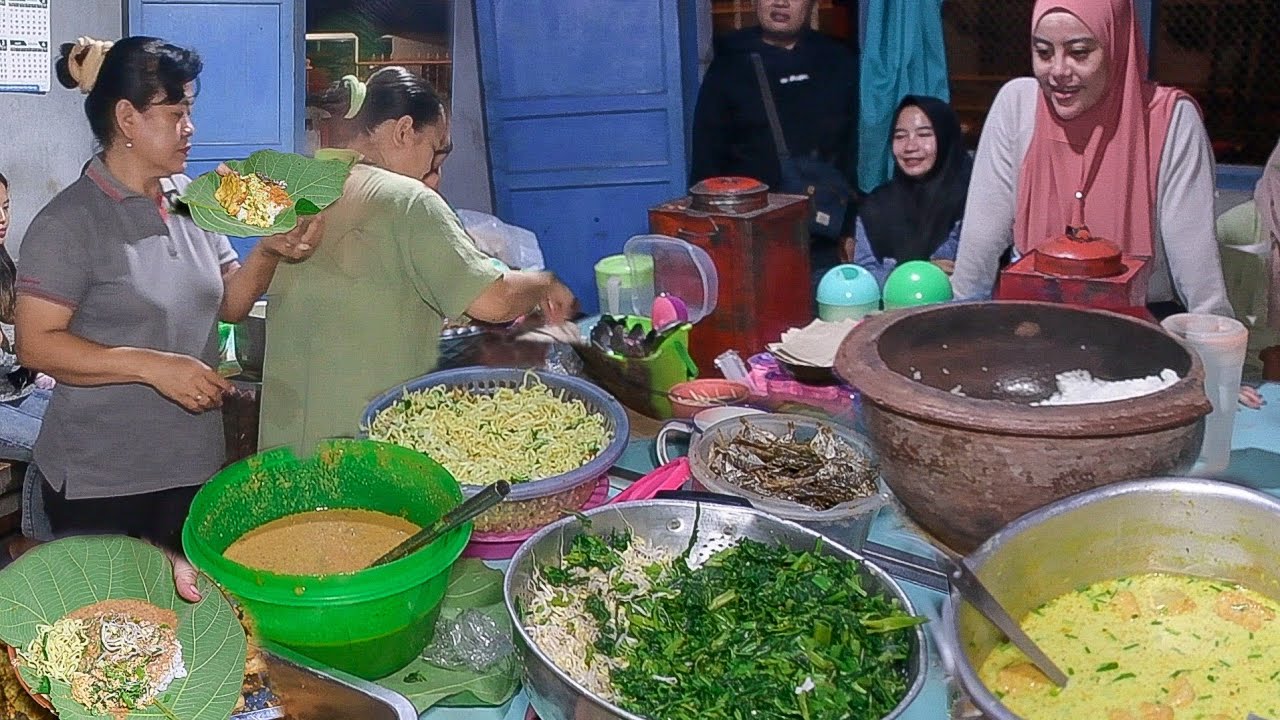 BELUM BUKA RELA NUNGGU LAMA!! MASAKAN BARU TURUN DARI PAWON LANGSUNG DI SERBU PEMBELI -UDUK MBOK LIK