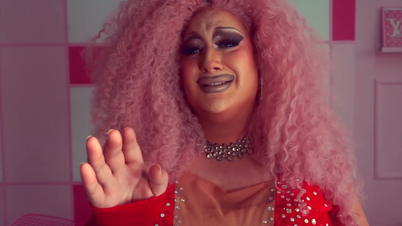 LAS DIVAS TAMBIÉN LLORAN - Estrella Xtravaganza
