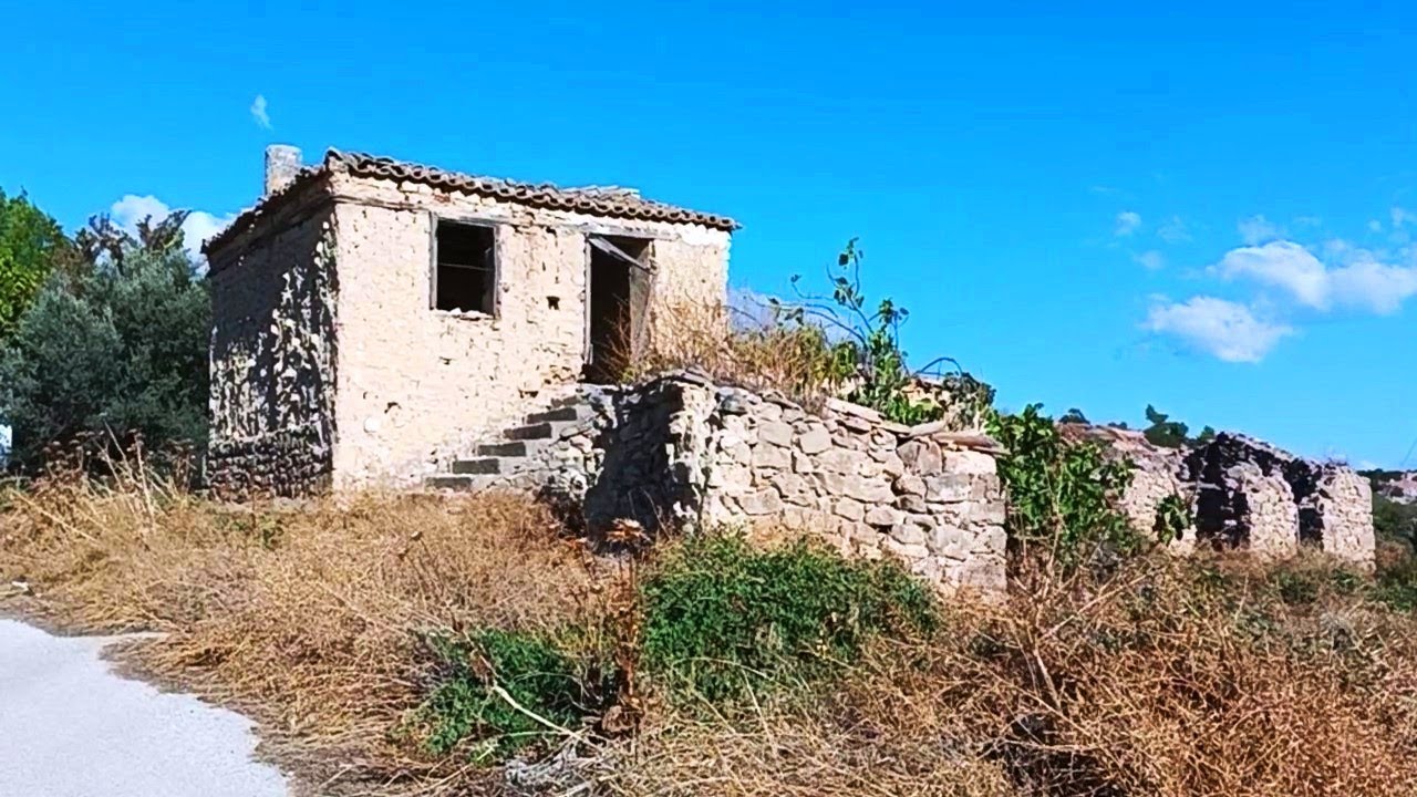 Ο εγκαταλειμμένος μυστηριώδης οικισμός 