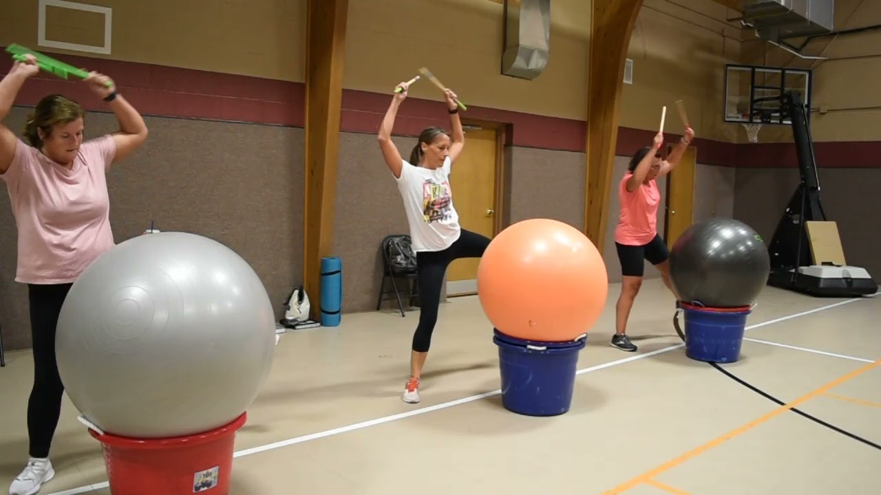 Chicken Dance - Beats 4 Fitness Cardio Drumming
