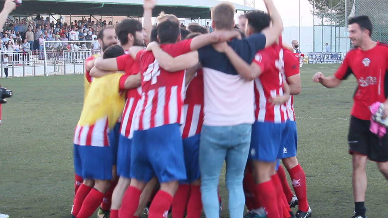 Celebración ascenso a Tercera División del Atlético Porcuna