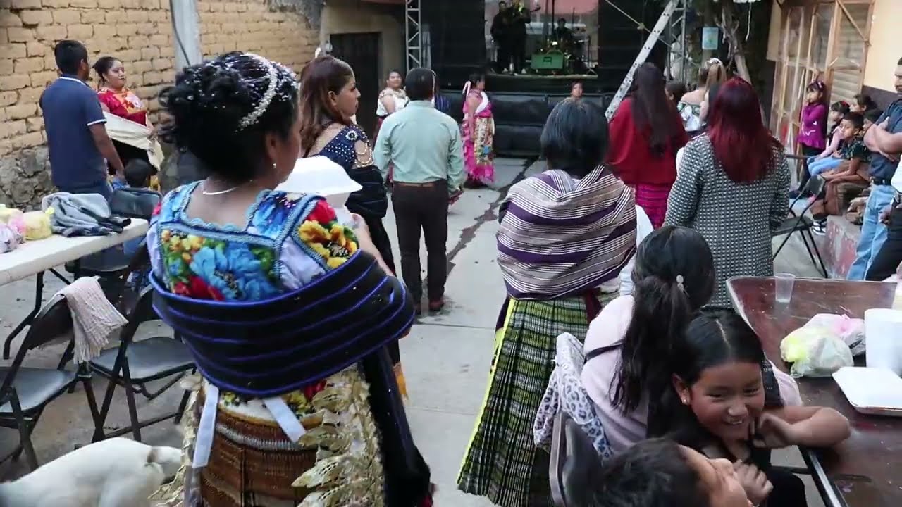 Boda de Familia Victoriano Romero de Santa Cruz Tanaco Michoacán - 4 de 6
