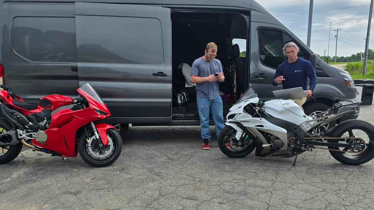2025 Ducati Panigale V4 VS Kawasaki ZX10R and ZX14R