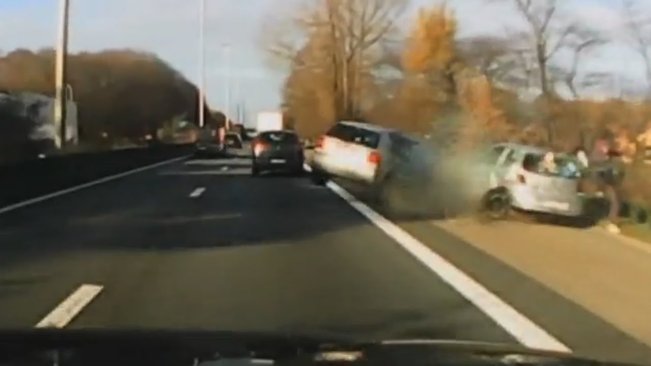 Heftige crash op vluchtstrook