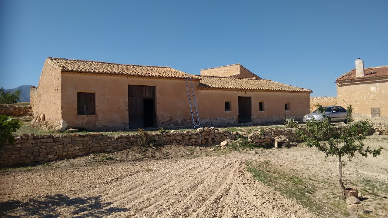 4 years on - Couple renovating a derelict Spanish finca