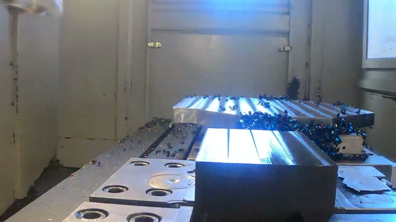 Face milling, plunge milling and helical milling machining demonstration | Seco Tools