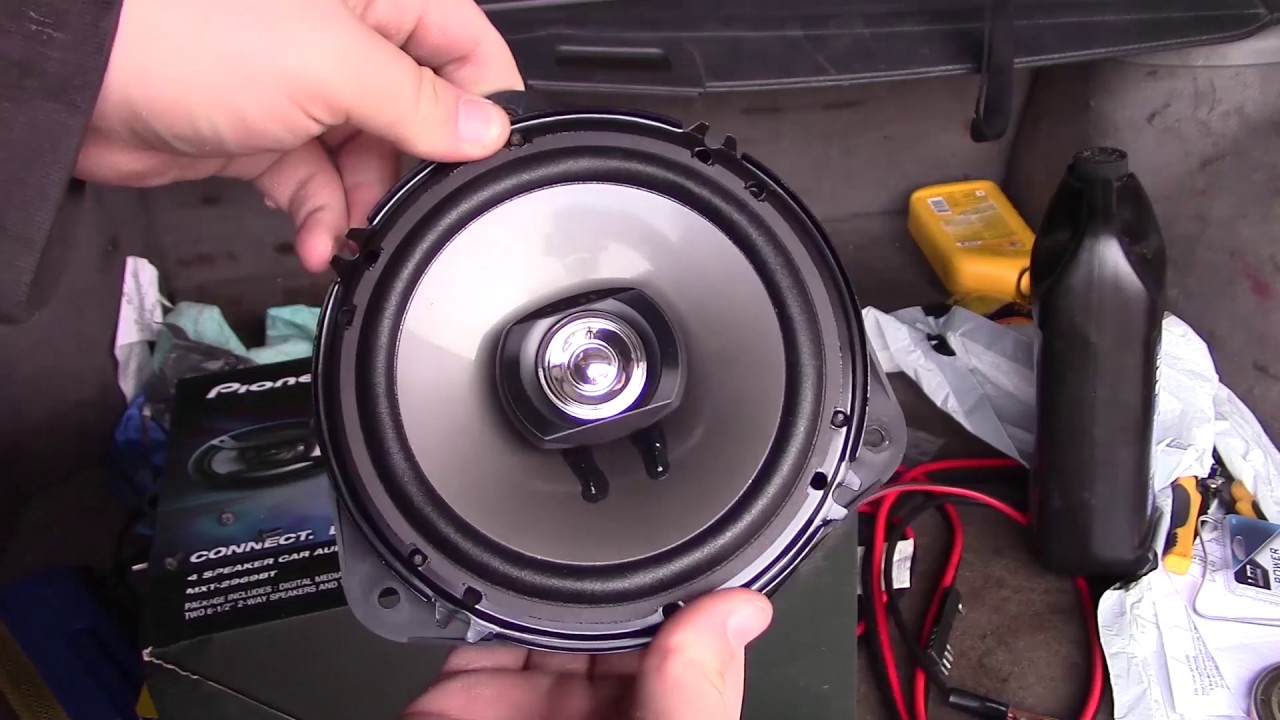 1997-2002 (First Generation) Subaru Forester New FRONT Speakers Installed!