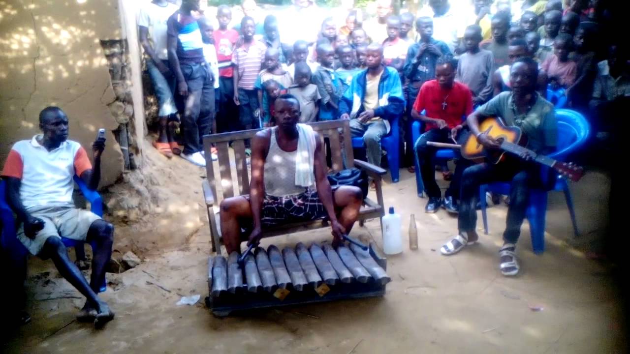 CHANTEUR DEPARIS AU DEUIL DE PAPA BERNARD OHOMI