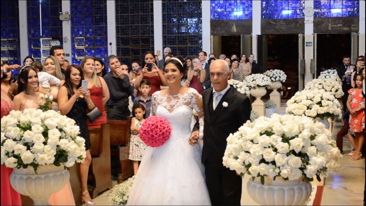 Linda Entrada da Noiva | Hallelujah - Voz | Sonho Musical - Brasília (instagram)