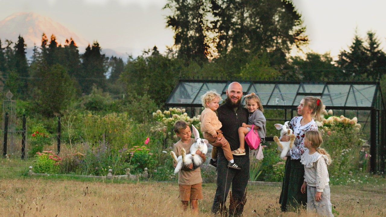 Life With Our Family of 6 | Homeschool, Animals & Farm Projects