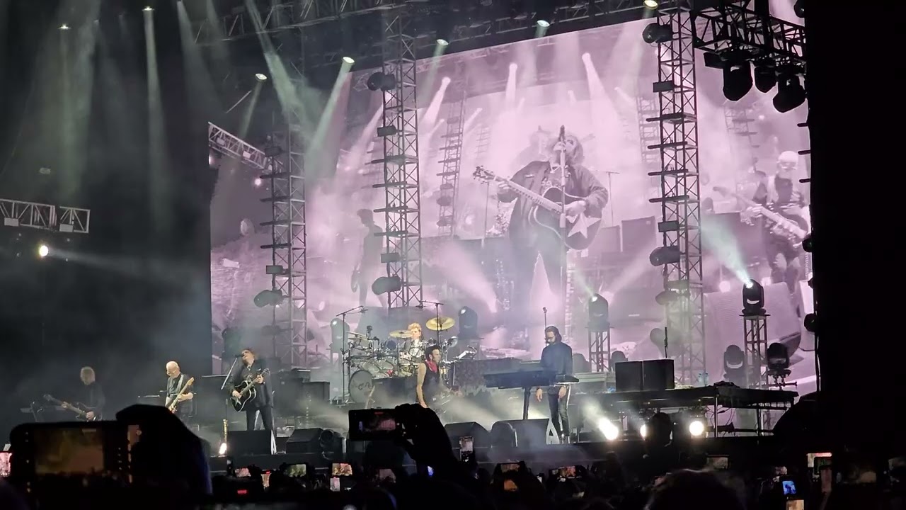 The Cure - Inbetween Days | Shows of a Lost World (Perú)