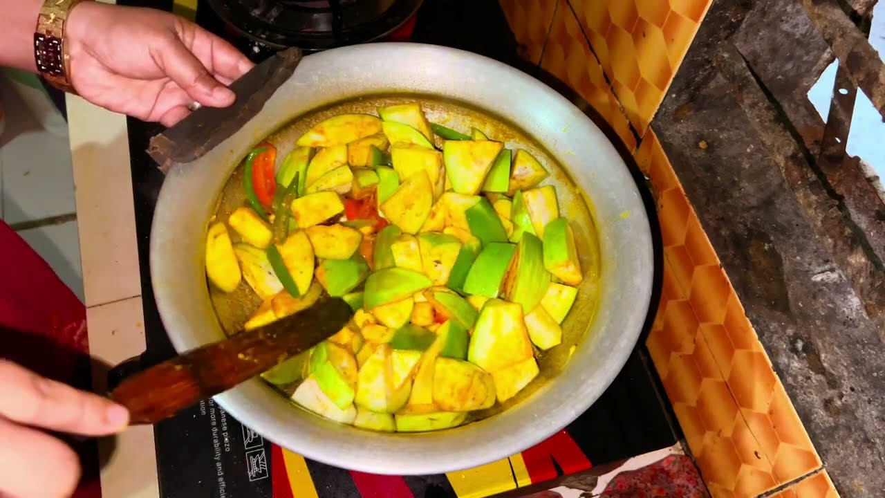 আন্টির হাতে ঘরোয়া স্বাদের রান্না বান্না 😍 #deshifood  #cookingvideo #homemadefood 