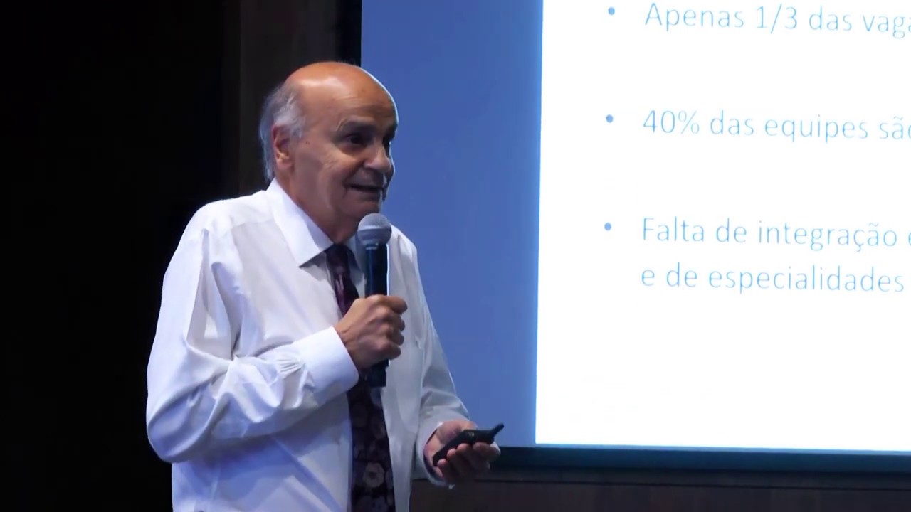 REFLEXÕES SOBRE A SAÚDE NO BRASIL