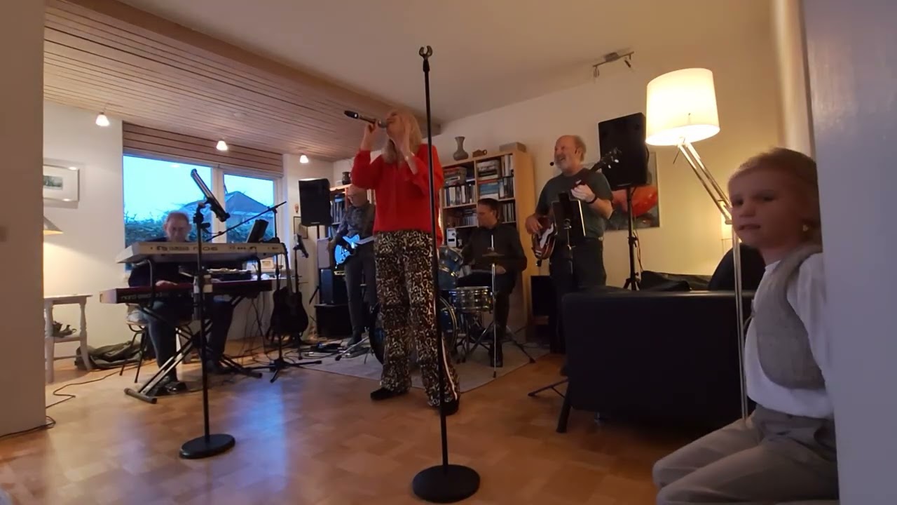 Can't buy me love - Nancy en de Dreesband - GBDB 2026