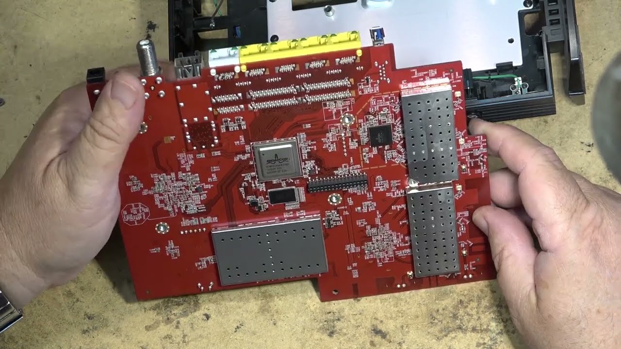 Modem Actiontech Bonded VDSL wypuścił magiczny dym. Zobaczmy, co się stało.