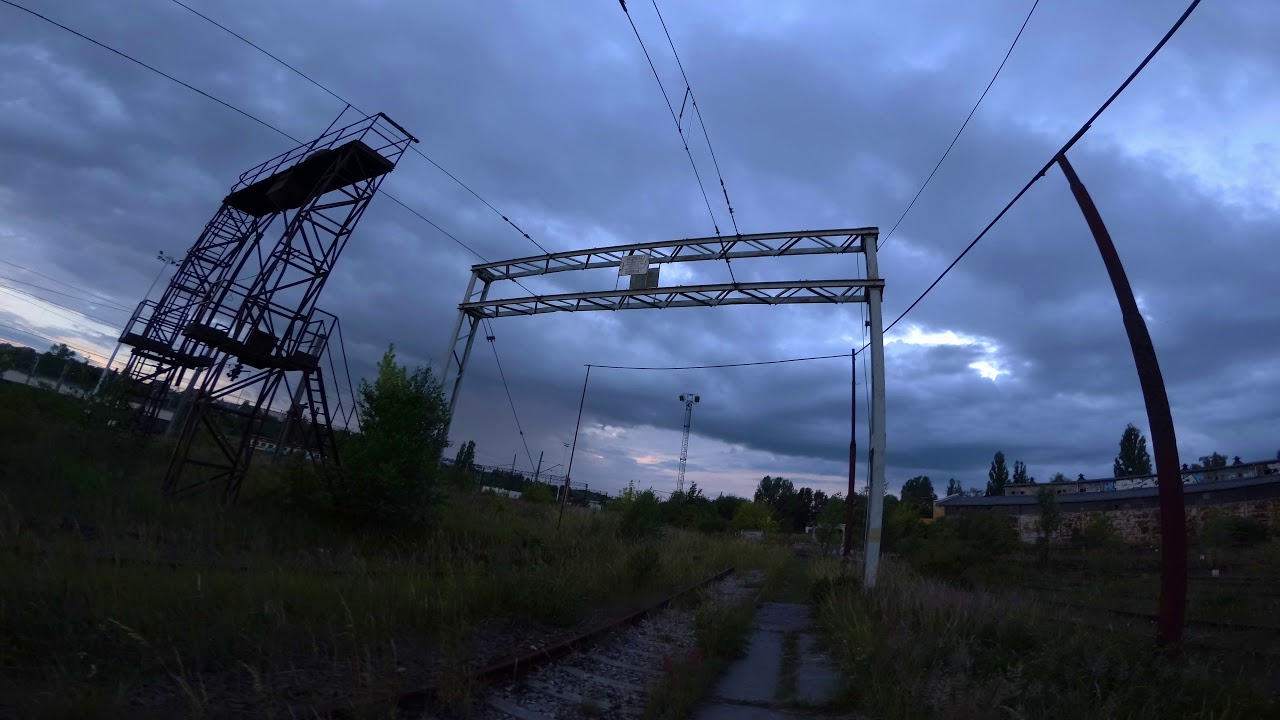 SZYBKI URBEX || Opuszczona Lokomotywownia Kielce [4K]