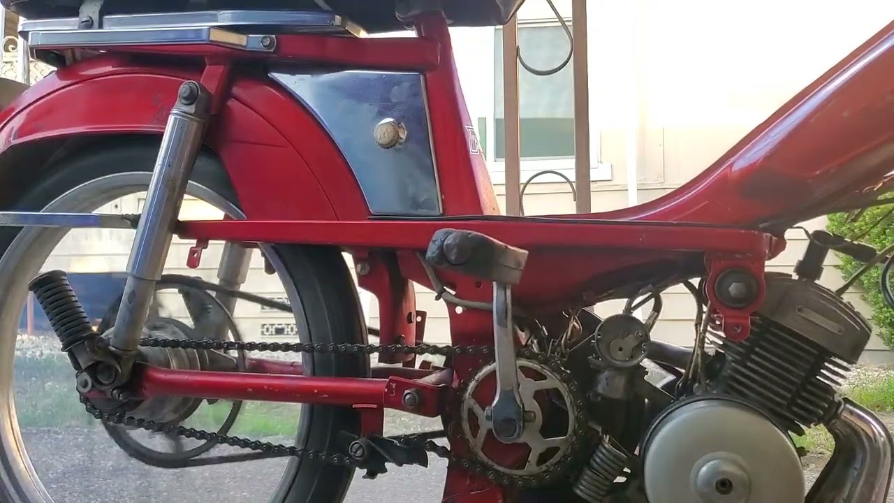 Motobecane Mobylette 50V first start!