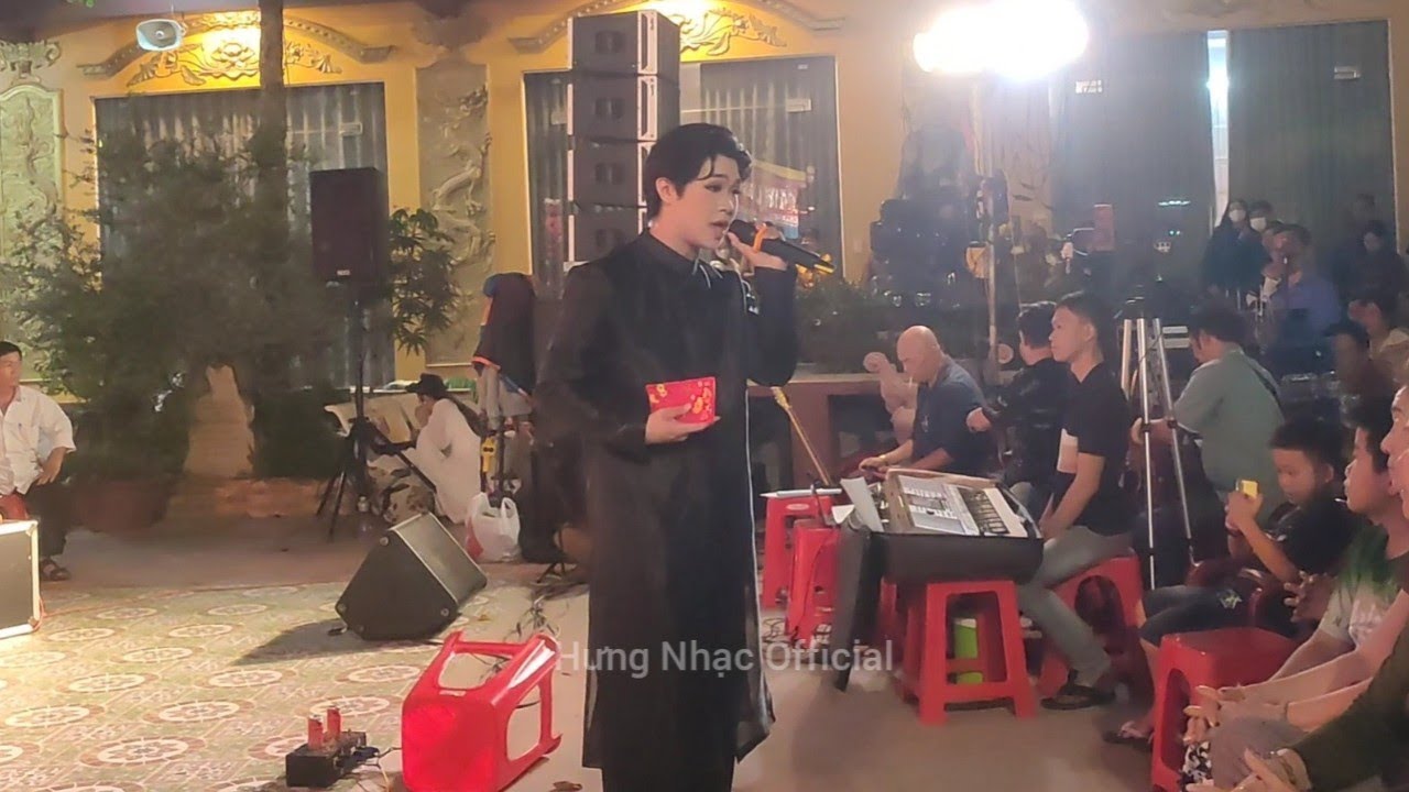 27 ] Nghệ Sĩ Trẻ Trọng Nhân Về Chùa Liên Hoa Mẹ Nam Hải Phục Vụ Phật Tử 