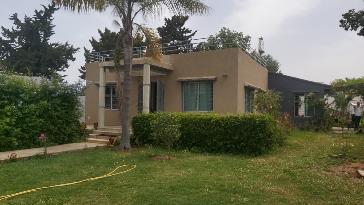 سلا الجديدة قرب الجامعة فيلا ملكية مساحه 800 م تمن 260 مليون سنتيم 212661247058