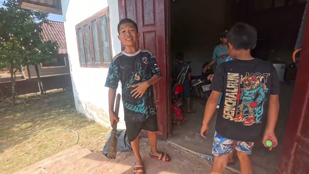 Village Kids Day | Exploring, Working Out & Fishing in Laos