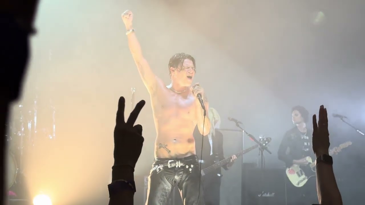 @yungblud “Changes” (Ozzy Osbourne Tribute) live in San Diego