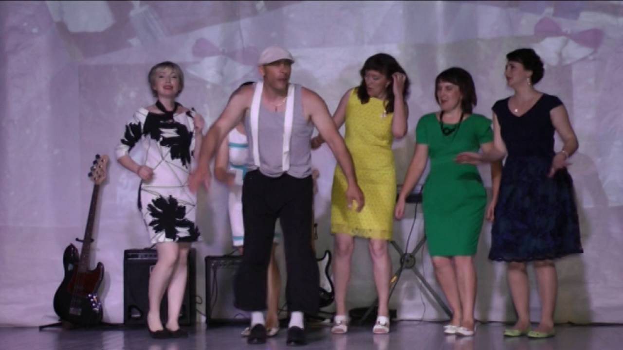 сюрприз от  родителей 1 школа 2016
