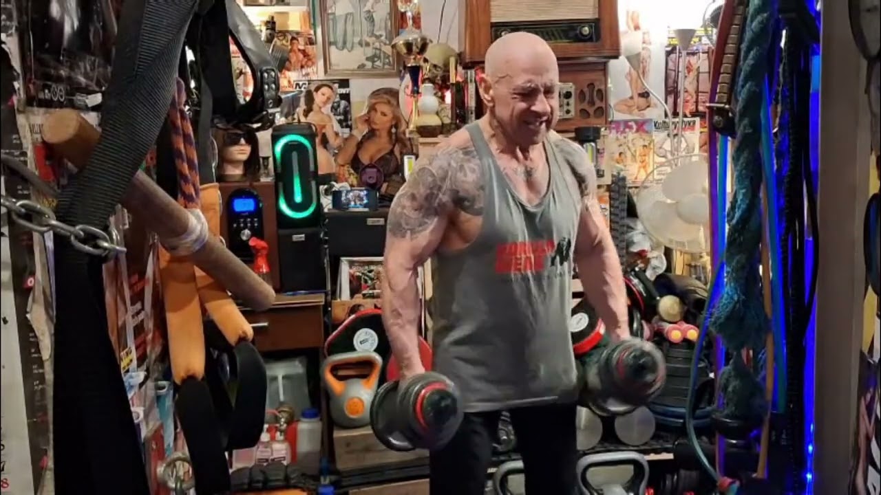 Stanisław Kościółek - Hantle 13 KG  251 powtórzeń
