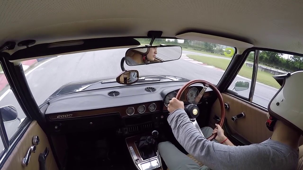 Alfa Romeo Berlina 2000 on board with GTD6 at Bira Circuit