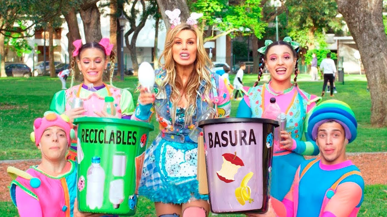 Panam y Circo - Ayudando a Reciclar