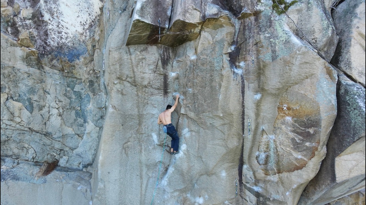 Shadow of Mountains *** F8a+, Sok Kwu Buttress, Lamma Island