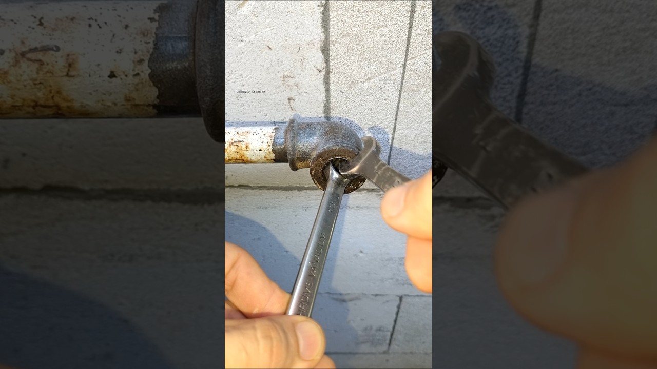 Great DIY Plumbing Tips and Tricks to Remove Broken Faucet Threads from a Pipe #diy #plumbing #hacks