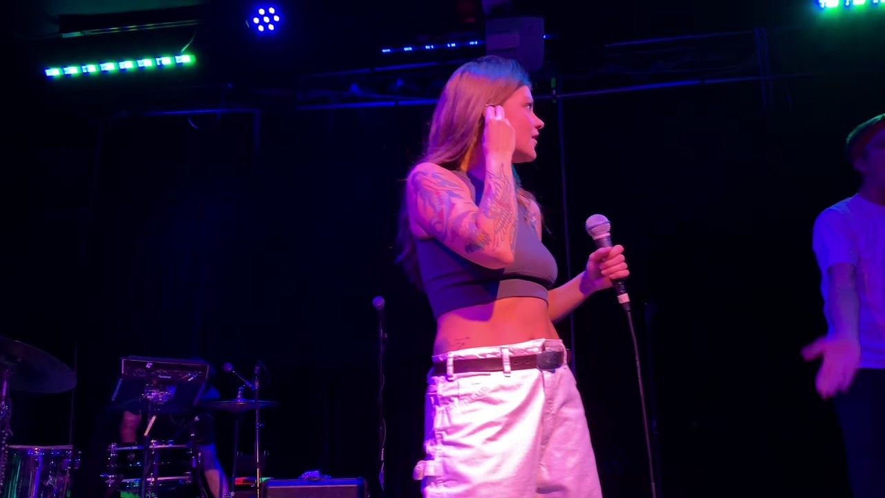 Donna Missal - What’s Up? (4 Non Blondes Cover) [LIVE]