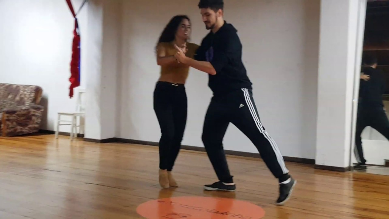 Rafael Wilker and Camila Alves - Ponteio