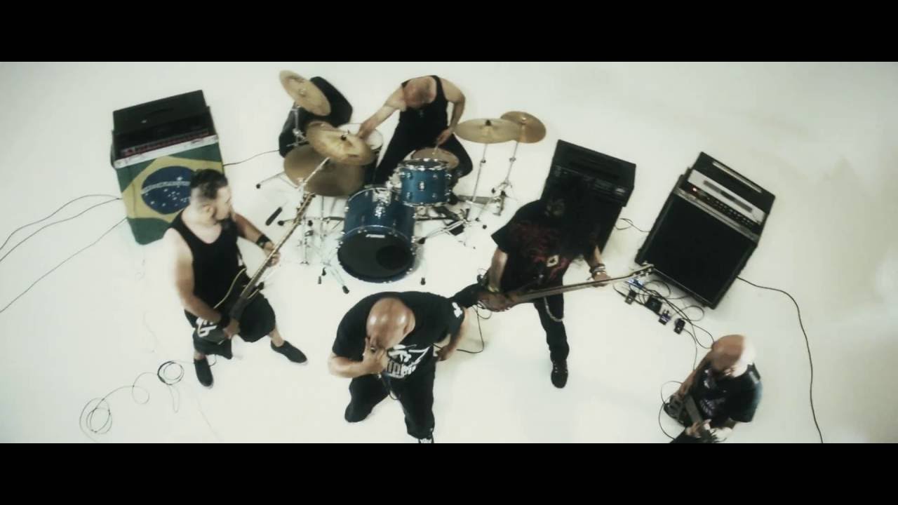Clandestino - Quien Tu Piensas Que Eres (Official Video)
