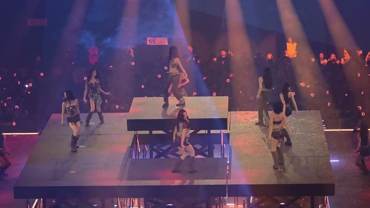 TWICE Hell In Heaven This is For Concert Live Fancam Incheon South Korea 250719 트와이스 인천 콘서트 직캠