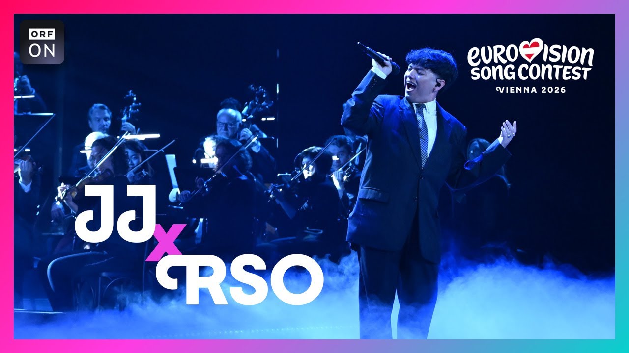 STUNNING LIVE PERFORMANCE: 