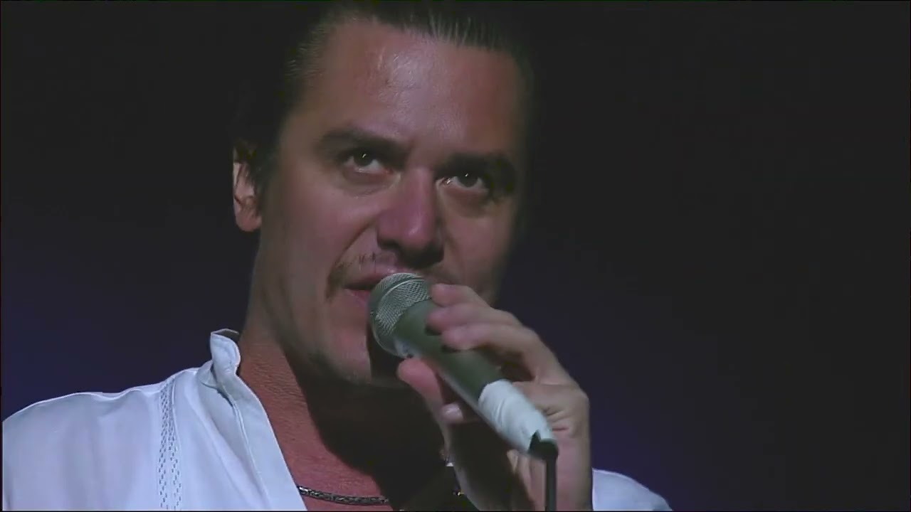 04 - FNM - CHILE EN VIVO 12 NOV 2011 - KFAD - w/Trey Sprunace - The Gentle Art of Making Enemies