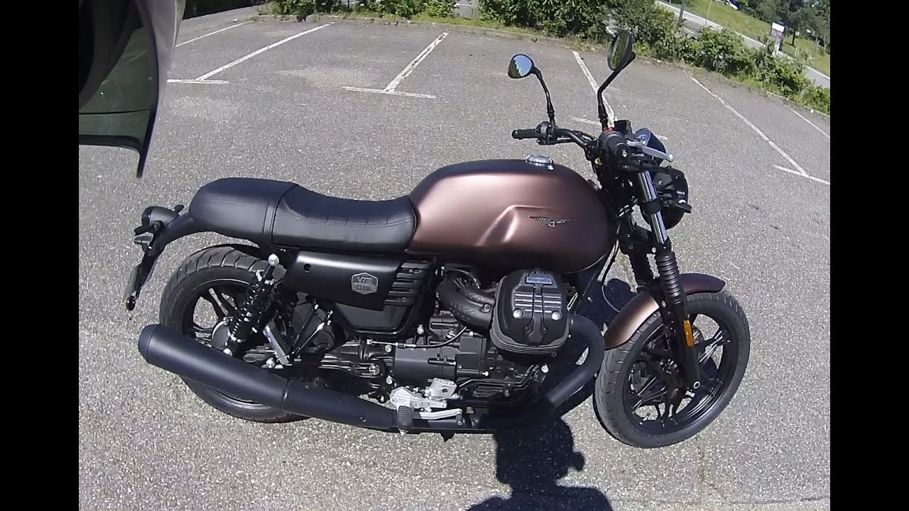 ESSAI(amateur)MOTO GUZZI V7III STONE - NIGHT PACK... Tout dans la ouate ! 👍