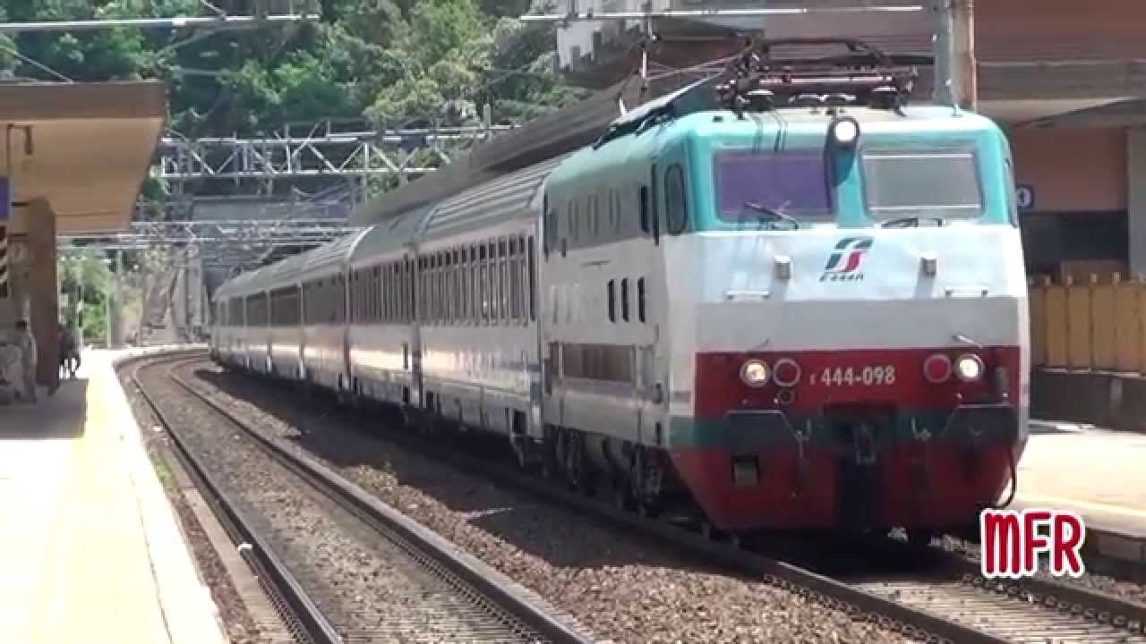 LEVANTO, Stazione di LEVANTO. - Frecciabianca, Intercity e...2 cisterne!