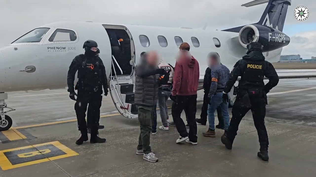 Policie ČR: Předání uprchlíka