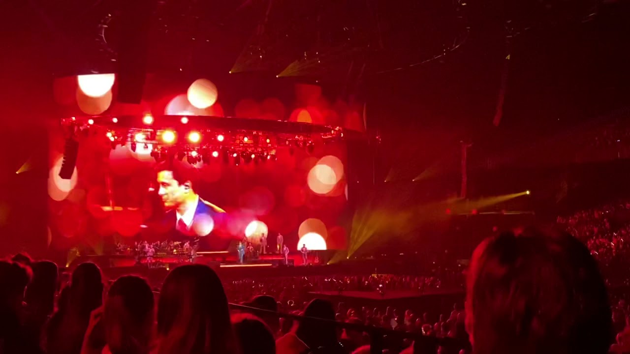 Eline ~ Niels de stadsbader (live) 28/11/21 @sportpaleis