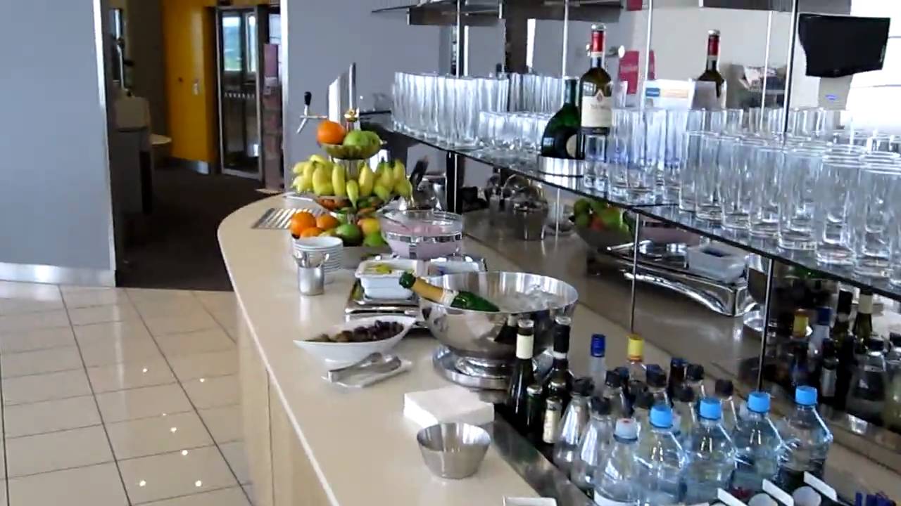 Flughafen Stuttgart: Rollfeld und Lufthansa Business Lounge Teil 1