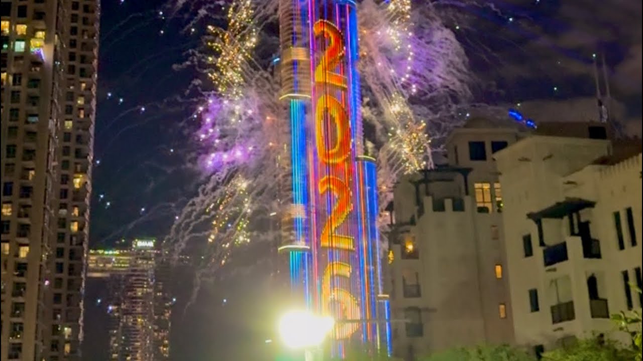 DUBAI NEW YEAR’S EVE FIREWORKS - BURJ KHALIFA 