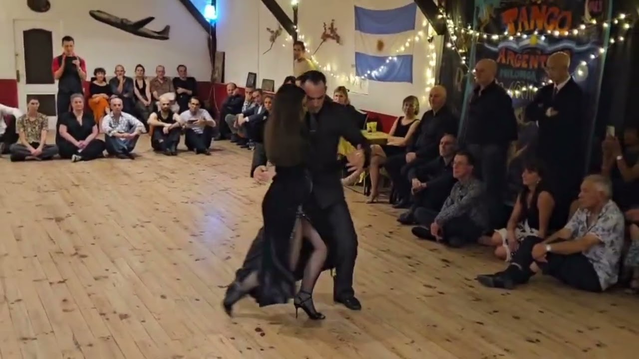 Bárbara Ferreyra & Agustín Agnez à la fête des 12 ans d'Esta Noche de Luna, Paris. (Démo 1)