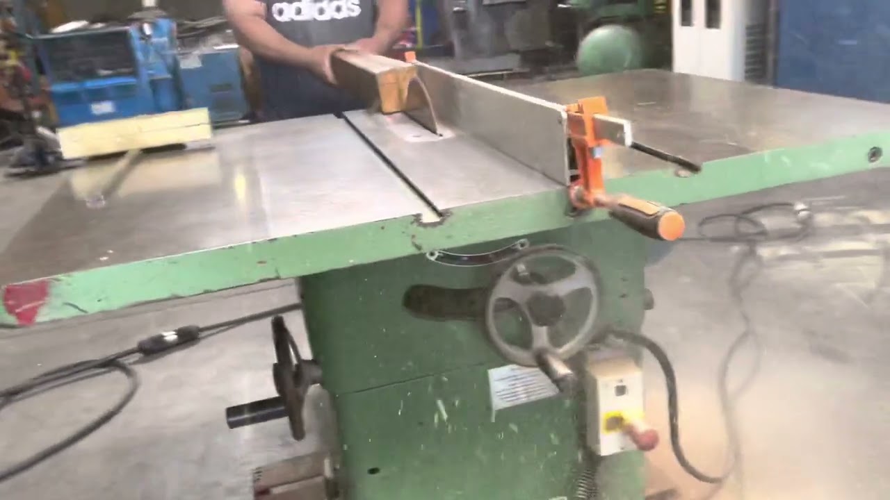 Wadkin Bursgreen Table Saw Cutting Worktable w/ 12“ Blade 48” x 34” table 220V 3