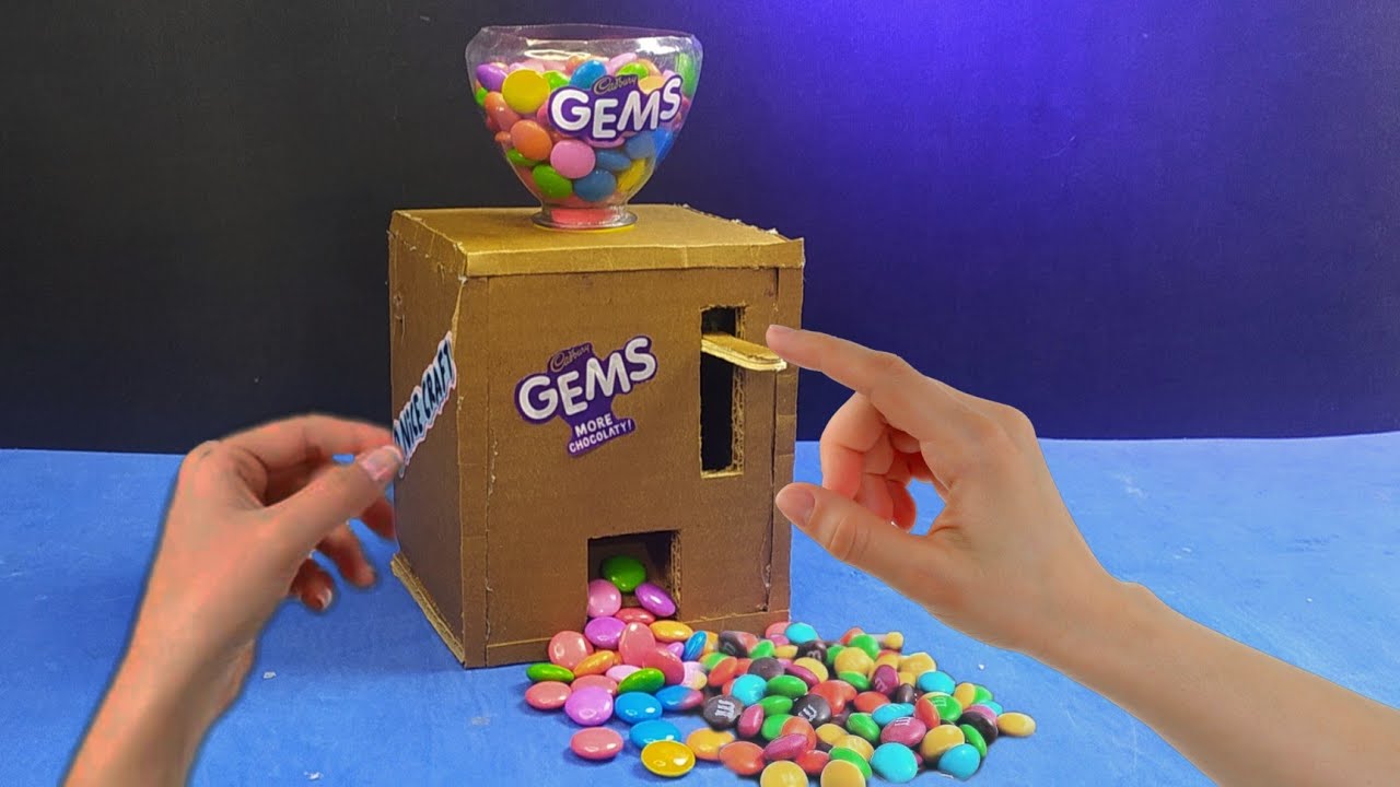 Gems Dispenser Machine From Cardboard || Candy Vending Machine