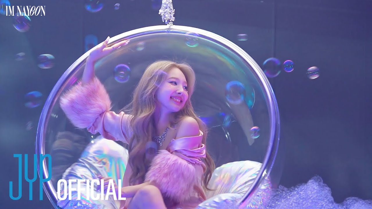 NAYEON 