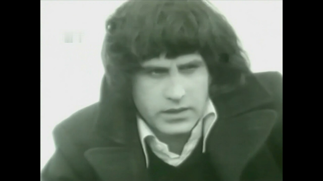 Ola Kala Ki Ola Orea. Όλα καλά κι όλα ωραία. Young George Dalaras is singing in 1975 Original Superb